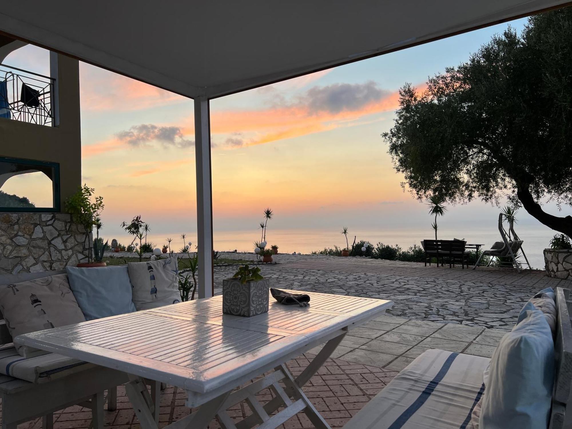 Отель La Casa D' Irene (Adults Only) Айос-Никитас Экстерьер фото